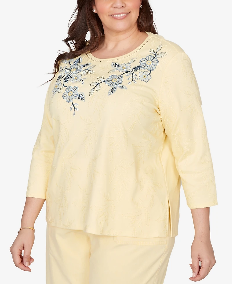 Alfred Dunner Plus Out of the Blue Floral Embroidered Sunshine Top