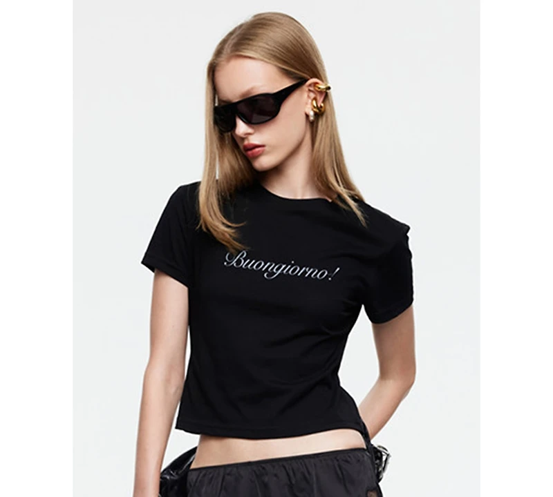 Lioness Women's Baby Crew Neck T-Shirt