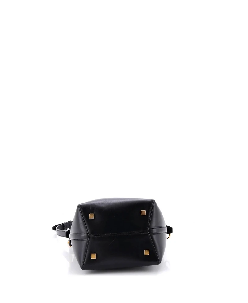 Pre-Owned Saint Laurent Le 37 Bucket Bag Leather