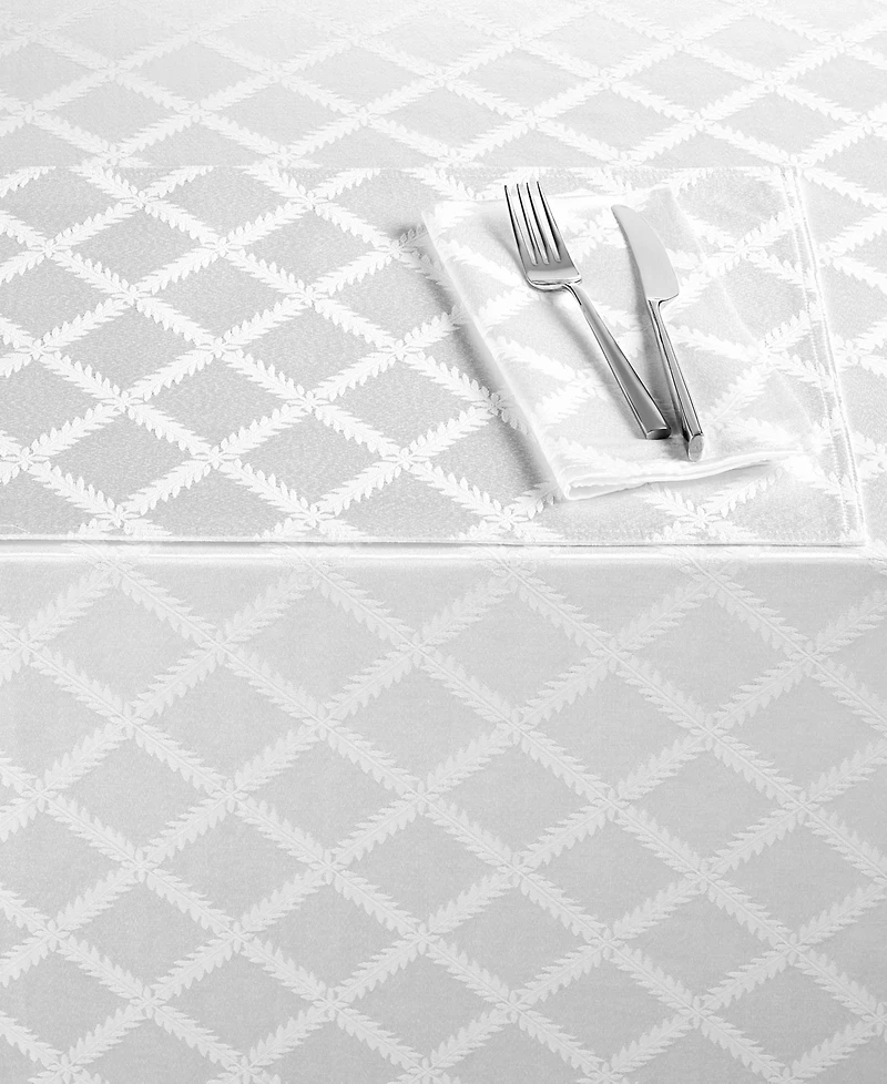 Lenox Laurel Leaf White Round Tablecloth 90" x 90"