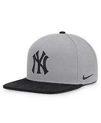 Nike Men's Gray/Navy New York Yankees Primetime Pro Dri-fit Snapback Hat