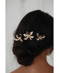 Untamed Petals Comet Pearl Pins