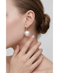 Retro Chic Pearl Earrings