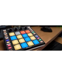 Scarlett 2i2 4th-Gen Usb-c Interface Full Studio Bundle