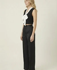 Modenaire Women's Contrast Bow Tie Neck Cropped Top