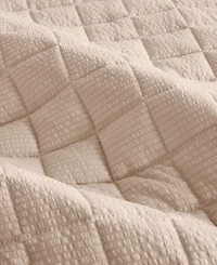 Linery and Co. Seersucker Quilt Set With Shams