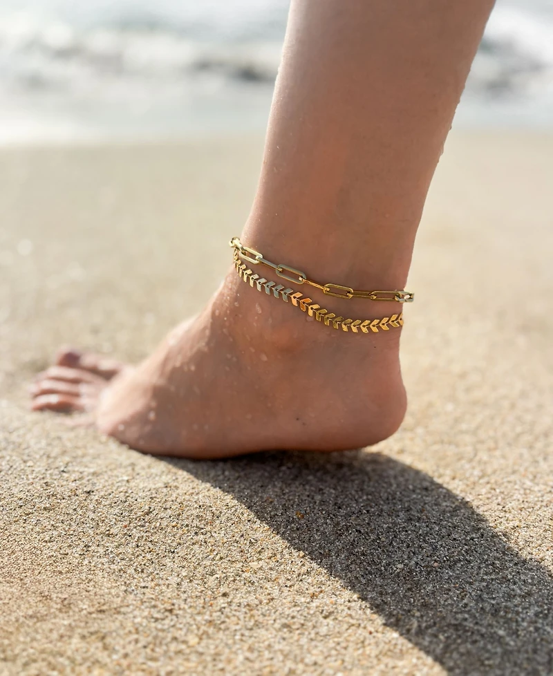 St. Moran Tarnish-Resistant Gold Alina Fishtail Chain Anklet