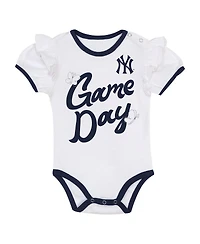 Outerstuff Baby Boys and Girls White/Navy New York Yankees Bodysuit, Headband Skirt Set