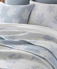 Harbor House Mia Coral Jacquard Reversible Lightweight 3-Piece Quilt Set, Full/Queen