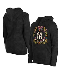 New Era Women's Black York Yankees Dia de Muertos Mineral Wash Hoodie Sweatshirt