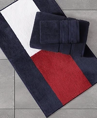 Tommy Hilfiger Hilfiger Flag Yarn Dyed Bath Rug, 20" x 32"