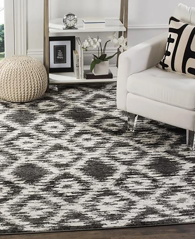 Safavieh Adirondack 118 Charcoal and Ivory 5'1" x 7'6" Area Rug