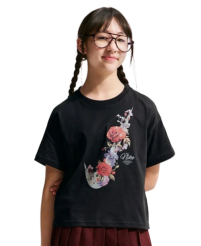 Nike Sportswear Girls' 7-16 Short-Sleeve T-Shirt