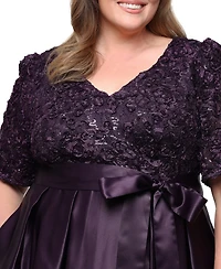 Alex Evenings Plus Lace V-Neck Short-Sleeve Ball Gown