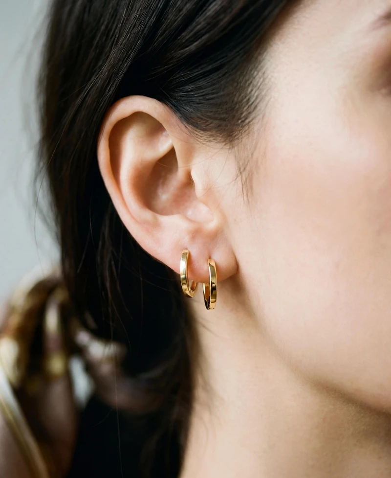 The M Jewelers Huggie Hoop Earrings