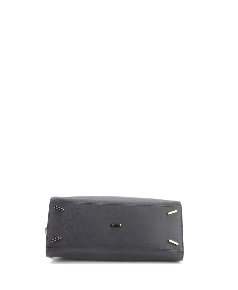 Pre-Owned Salvatore Ferragamo Large Hug Shoulder Bag Leather