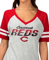 G-iii 4Her by Carl Banks Women's Heather Gray Cincinnati Reds Goal Line Raglan V-Neck T-Shirt