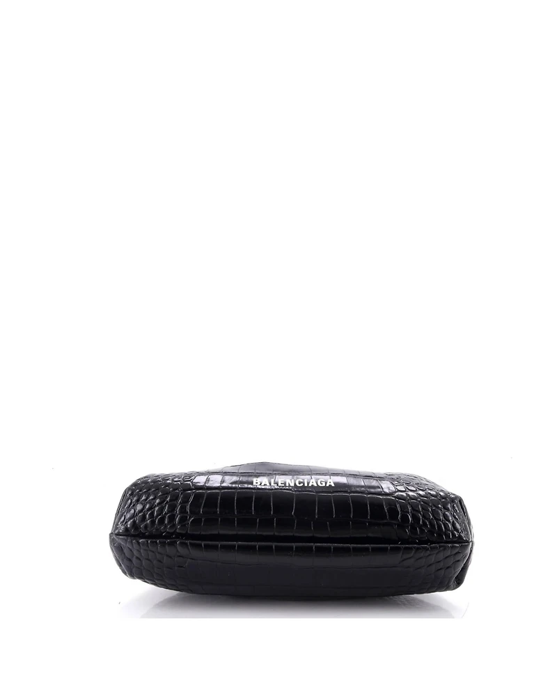 Pre-Owned Balenciaga Large Cloud Clutch Embossed Leather