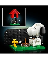 Lego Peanuts Snoopy's Doghouse 21368 964-Piece Building Set, Ages 18+