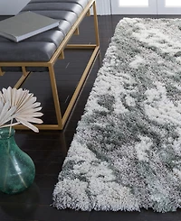 Safavieh 24" x 7" x 7" 2'x8' Runner Area Rug