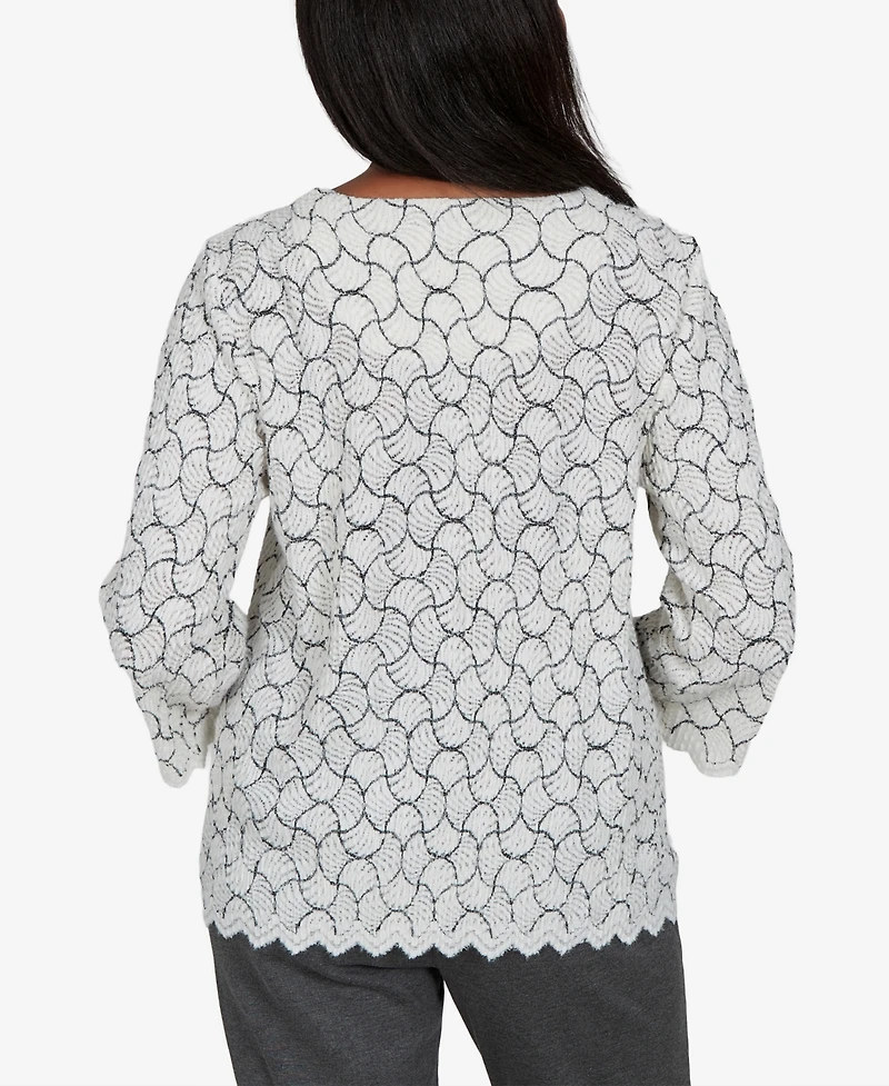Alfred Dunner Women's Petite Crewneck 3/4-Sleeve Scalloped-Edge Pullover
