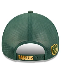 New Era Men's Green Bay Packers 2026 Sideline Apex 9FORTY Adjustable Trucker Hat