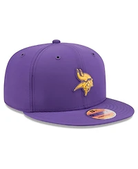 New Era Men's Minnesota Vikings 2026 Sideline 9FIFTY Snapback Hat