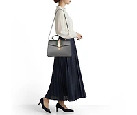 Pre-Owned Gucci Women's Sylvie Medium Leather Top Handle Bag