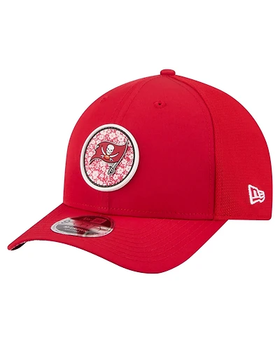 New Era Men's Tampa Bay Buccaneers Floral 9FORTY M-Crown Adjustable Trucker Hat