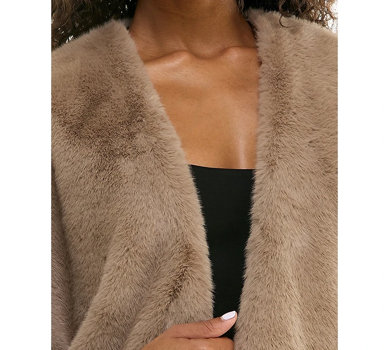 Seni & Cade Juniors' Cropped Open-Front Faux Fur Vest