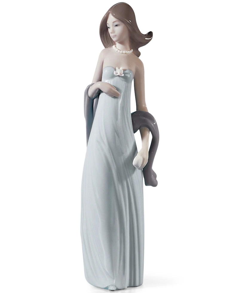 Lladro Collectible Figurine, Ingenue