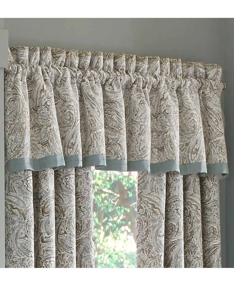 J Queen New York Giovani Paisley Jacquard Window Valance, 88.00" x 15.25"