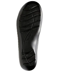 Clarks Collection Women's Ashland Effie Flats