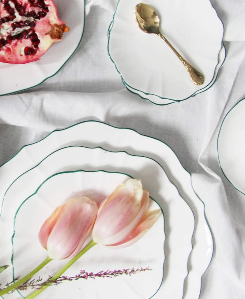 Twig New York Amelie Forest Green Rim 10.5" Dinner Plate