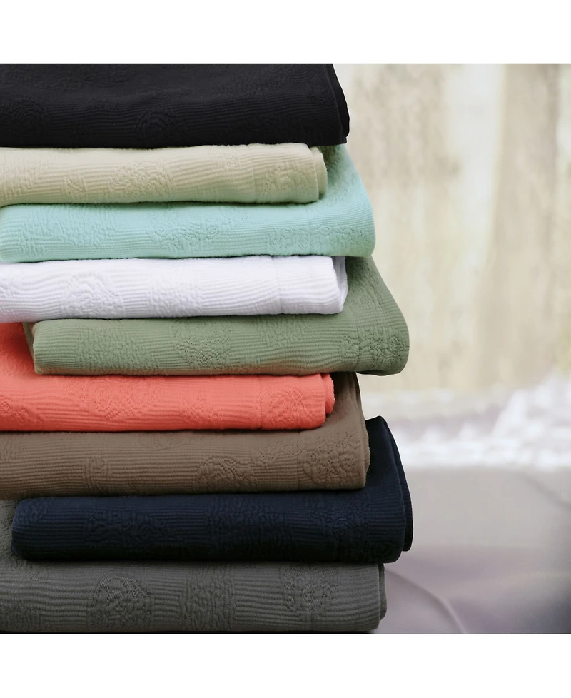 Superior 100% Cotton Paisley Matelasse All-Season 2-Piece Coverlet Set, Twin