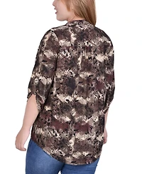 Plus 3/4 Roll Tab Sleeve Y-Neck Top