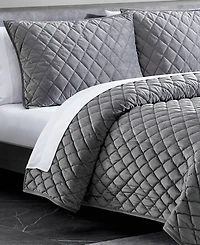 Vera Wang Diamond Velvet 3 Piece Quilt Set