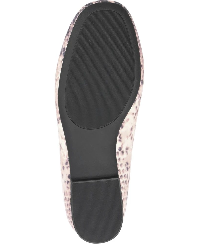 Journee Collection Women's Cordell Chain Detail Loafers
