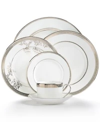 Vera Wang Wedgwood Dinnerware Lace Collection