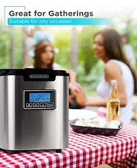 Black & Decker 26 lb. Capacity Stainless Steel Ice Maker, 2.2L (0.58 gallons) water reservoir