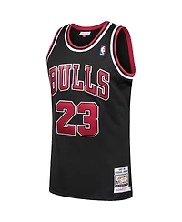 Men's Mitchell & Ness Michael Jordan Chicago Bulls 1997-98 Hardwood Classics Authentic Player Jersey