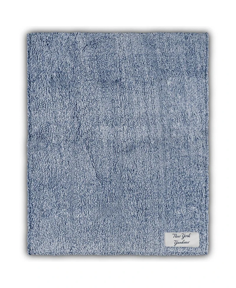 New York Yankees 60" x 50" Frosty Fleece Blanket