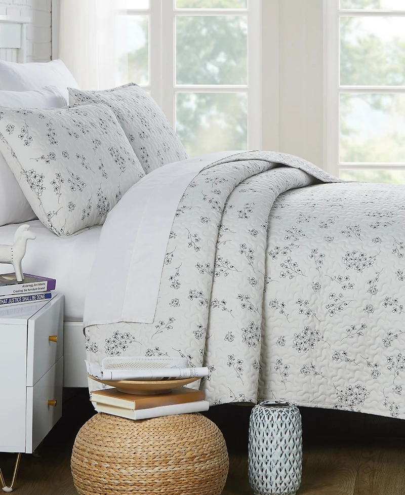 Southshore Fine Linens Sweet Florals Quilt Set 3-Pc. Set, Twin/Twin Xl