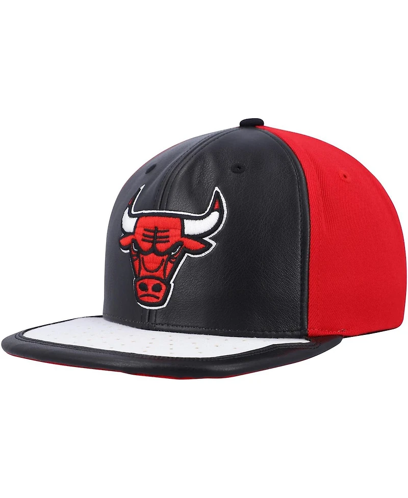 Men's Mitchell & Ness Black Chicago Bulls Day One Snapback Hat