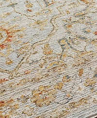 Livabliss Reina Ren- 2'7" x 4' Area Rug