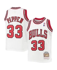 Big Boys Mitchell & Ness Scottie Pippen White Chicago Bulls 1997-98 Hardwood Classics Swingman Jersey