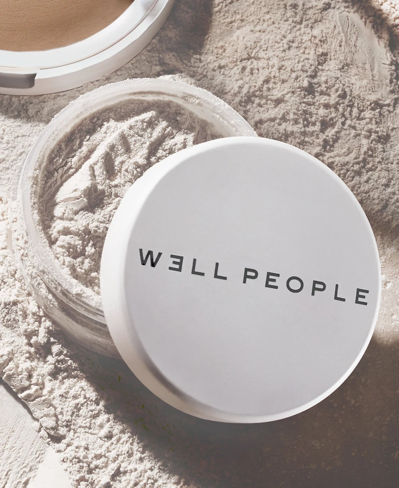 Well People Loose Superpowder Brightening Powder