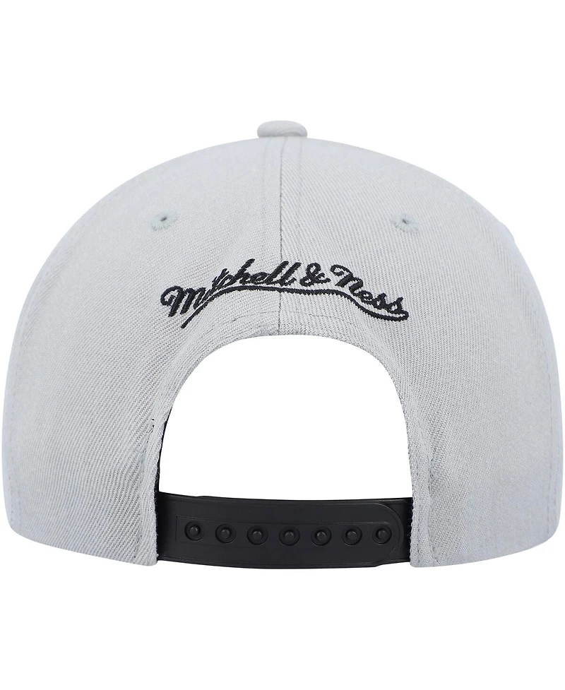 Men's Mitchell & Ness Black, Gray Chicago Bulls Day One Snapback Hat