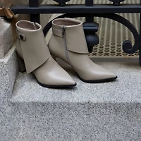 Torgeis Women's Flora Booties