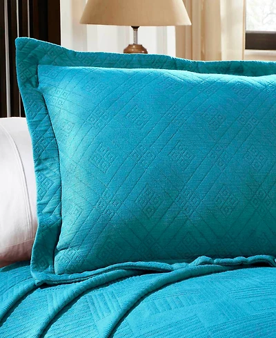 Superior Geometric Fret Textured Jacquard Matelasse All-Season -Piece Bedspread Set